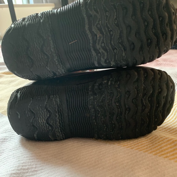 Girls bogs winter boots! - Picture 2 of 3